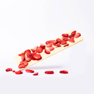 Tafel echter belgischer Schokolade - Weiße Schokolade mit Erdbeeren