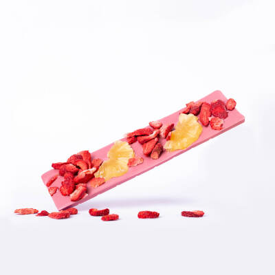 Tafel echter belgischer Schokolade - Rubinrote Schokolade mit Erdbeeren und Ananas